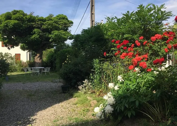 Apartmán Le Coteau - Centre Ville, Jardin & Parking! *